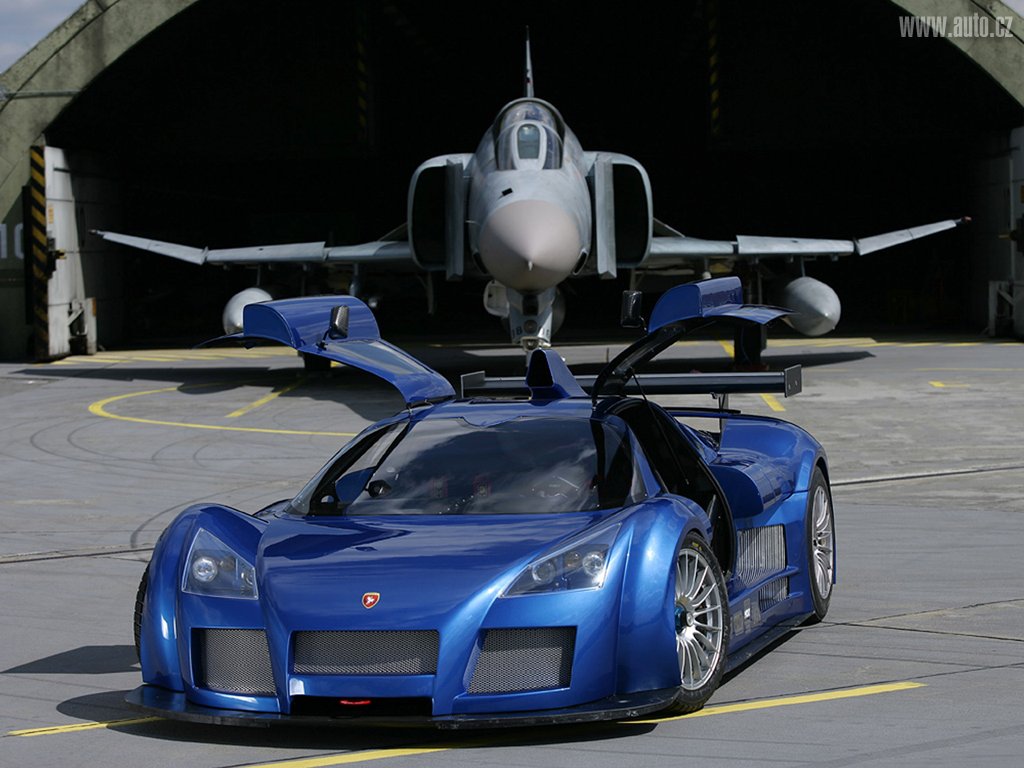 Gumpert Apollo
